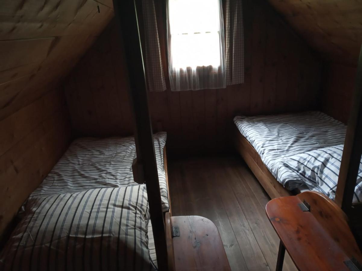 Chatrc Pod Babou Křivoklát Buitenkant foto